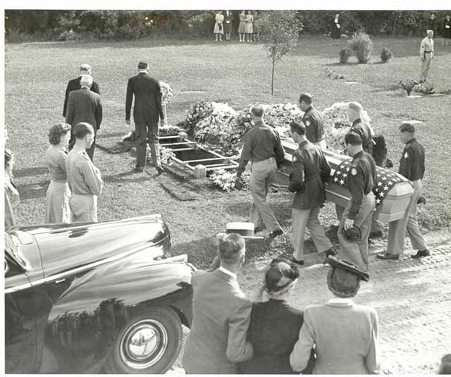 Mabel's burial in Kalamazoo 1943